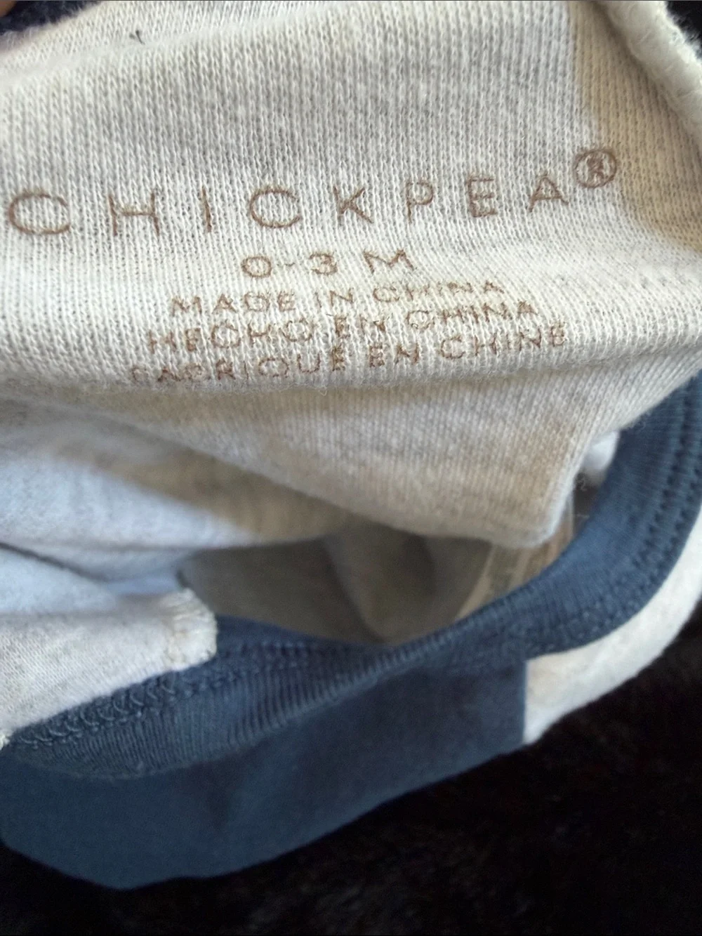 chick pea Blue & White 